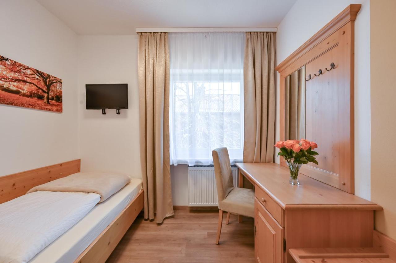 Single Room,1319927863:JPEG
